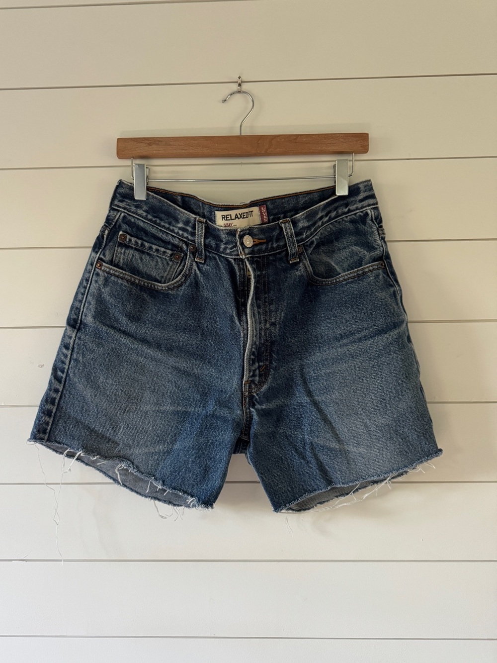 Levis 550 Cut Off Shorts, 34